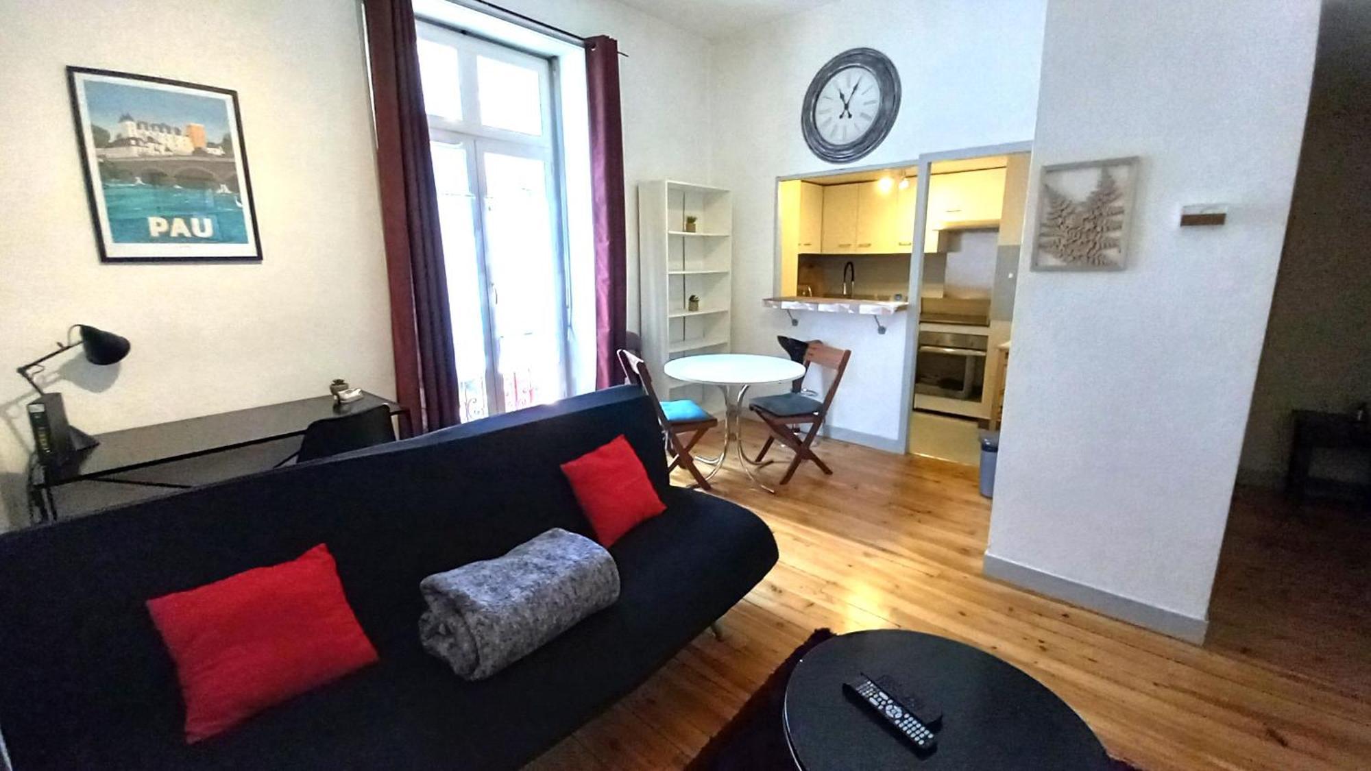 Ferienwohnung Le Gambetta T2 Cosy Hypercentre Wifi Fibre Avec Parking Pau Exterior foto